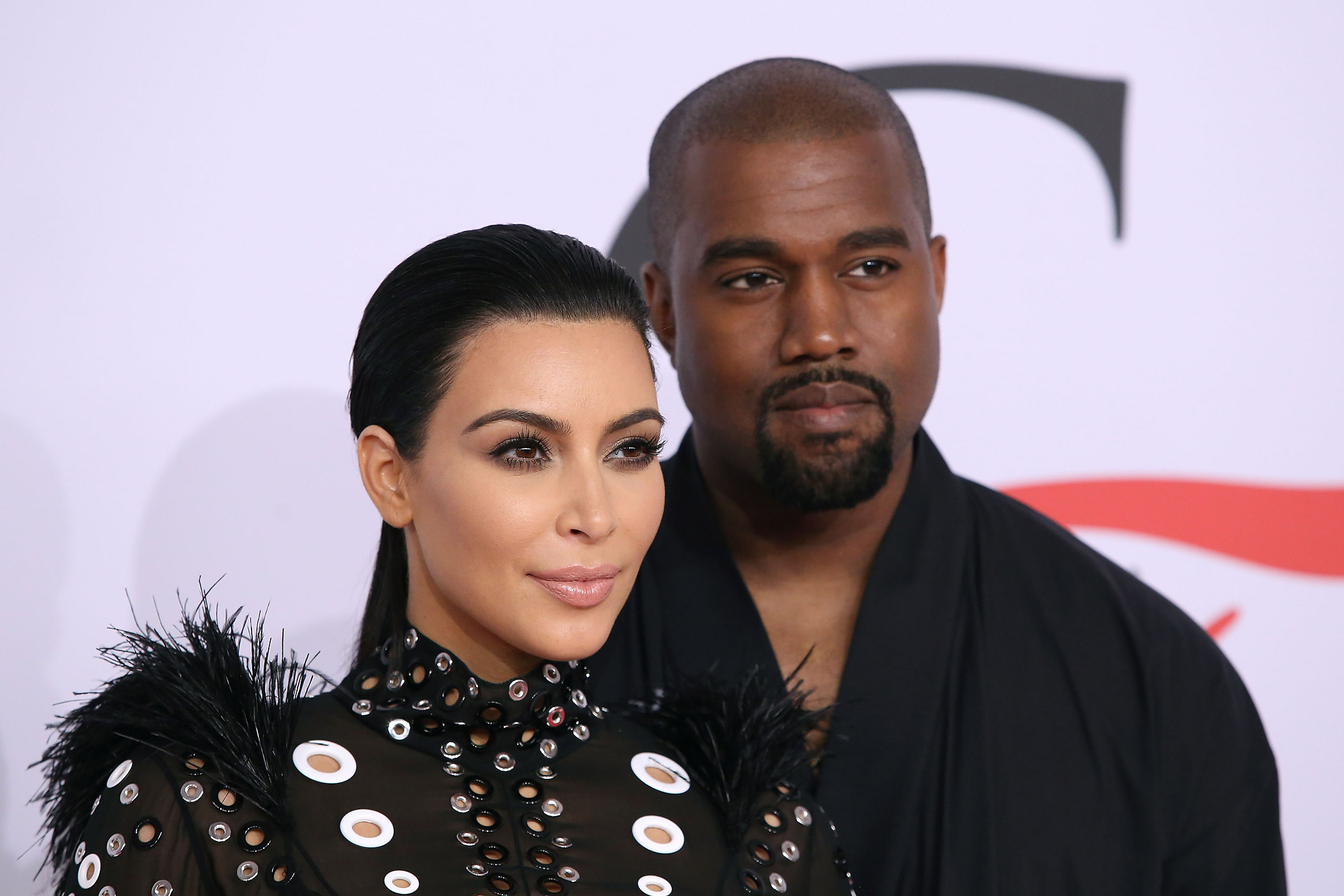 希少号　LOVE KIM KARDASHIAN knye west I felt magnetic attraction - Kanye West describes falling in love