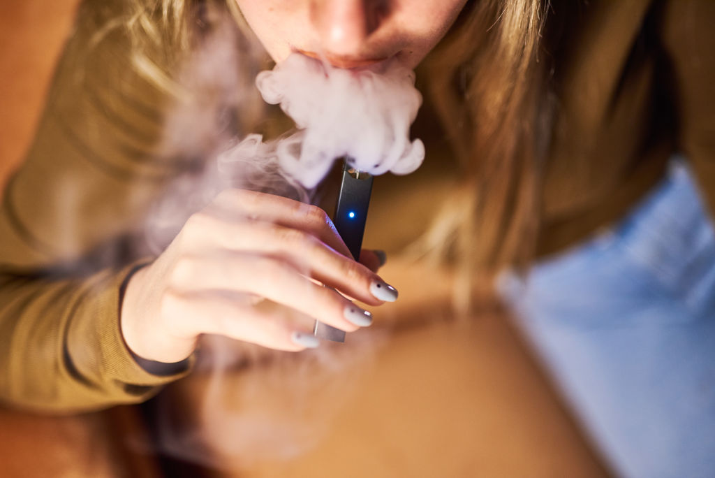 juul cigarettes owner Juul CEO Steps Down, Company Suspends All U.S. Advertising